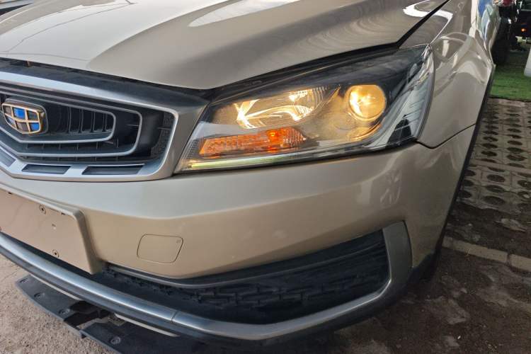 Used Geely Auto Vision S1 2018 1.4T CVT FENGXING Model Left Front Headlight