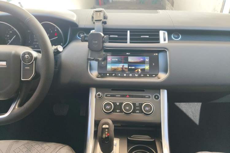 Used Land Rover Range Rover Sport 2017 3.0 SC V6 SE
