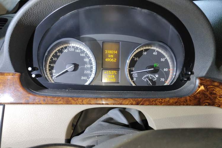 Used Mercedes-Benz Viano 2013 3.0L Navigator Edition Instrument Cluster