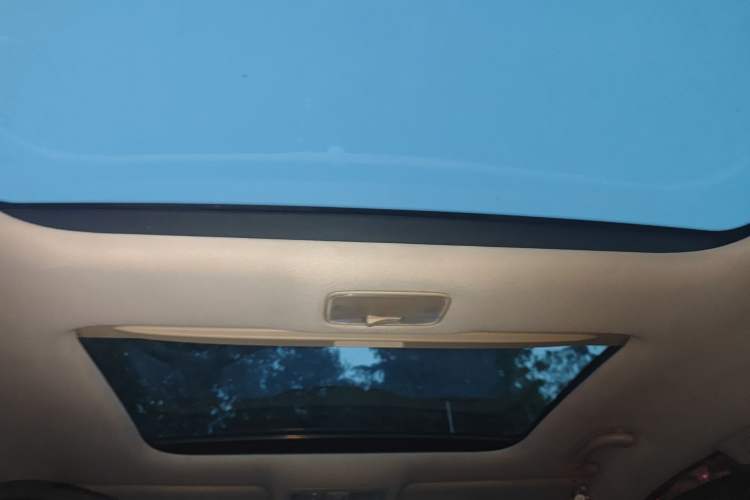 Used Kia Sportage R 2011 2.0L Automatic Two-Wheel Drive Premium Edition Headliner