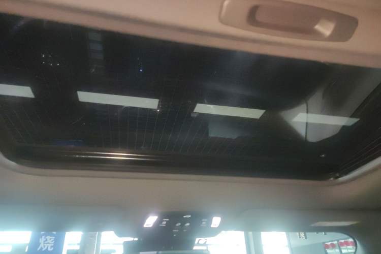 Used Toyota Granvia 2024 2.5L Hybrid Prestige ULTRA Edition
