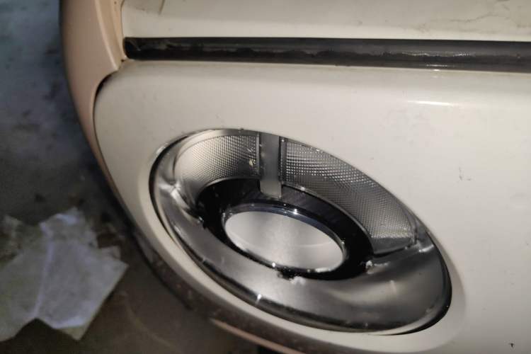 Used ORA Black Cat 2021 301 km Basic Version Right Front Headlight