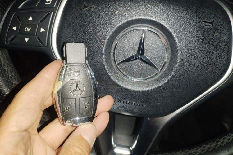 Used Mercedes-Benz E-Class 2015 Restyled E 260 L Sport Edition Vehicle Key