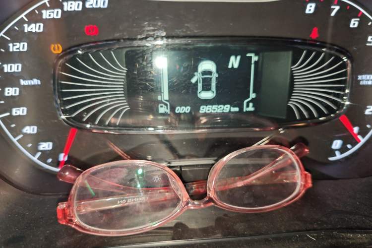 Used Baojun 510 2017 1.5L Automatic Luxury Model Odometer Close Up