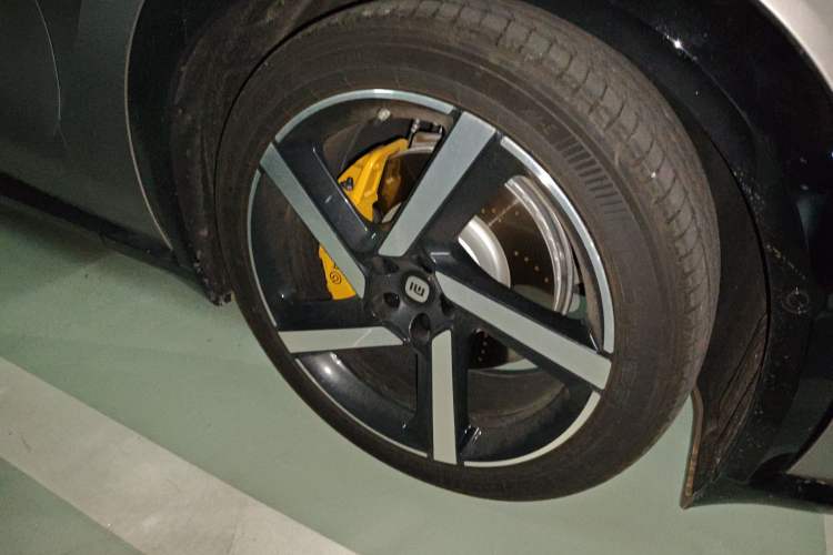 Used Xiaomi Auto YU7 2025 Ultra-Long Range High-Performance All-Wheel-Drive Max Edition