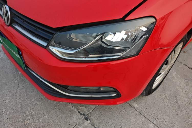 Used Volkswagen Polo 2016 1.6L Automatic Comfort Model
