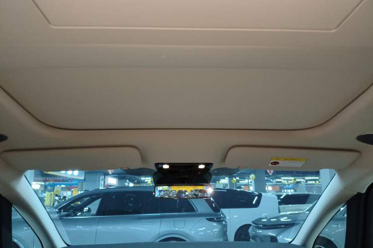 Used Li Auto MEGA 2024 Ultra Model