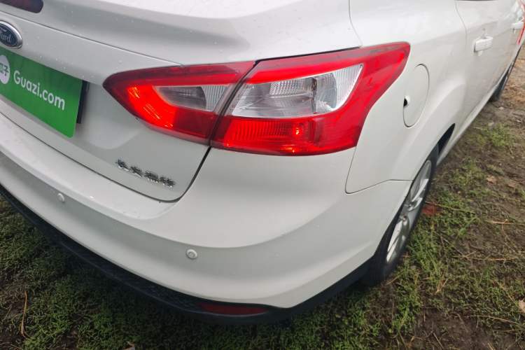 Used Ford Focus 2012 Sedan 1.6L Manual Comfort Model