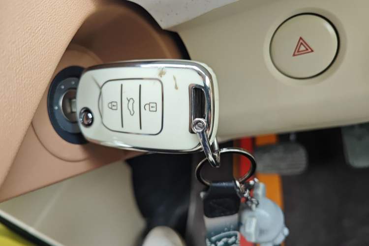 Used Wuling Hongguang MINIEV 2024 3rd Generation 215km Youth Edition Interior 1