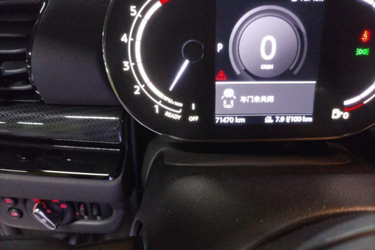 Used MINI Clubman 2019 1.5T COOPER Connoisseur Odometer Close Up