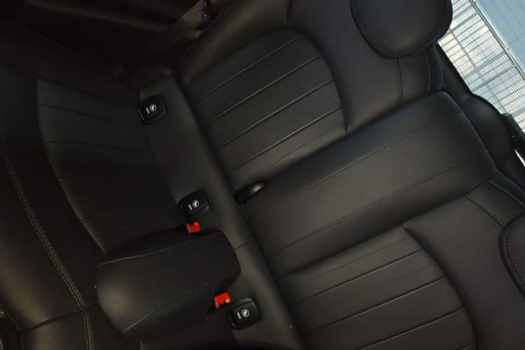 Used MINI JCW 2023 Facelift 2.0T JOHN COOPER WORKS ALL-IN Left Rear Seat
