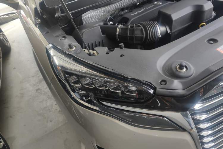 Used Buick GL8 2023 ES Lu Zun Luxury Model Right Front Headlight