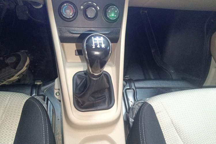 Used Kuayue Kuayue Xing V7 2022 1.6L Gasoline Comfort Version 5-Seater Dual-Door Design – DAM16KR