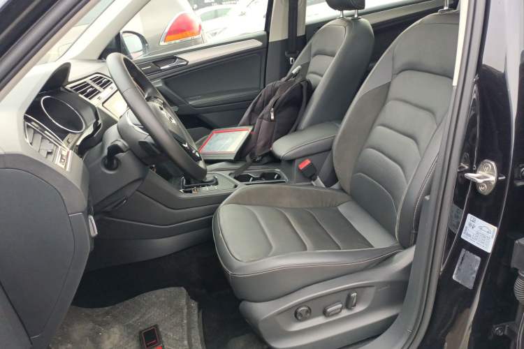 Used Volkswagen Tiguan L 2019 Revised 330TSI Automatic Two-Wheel Drive Smart & Luxury Edition China VI Standard Left Front Seat