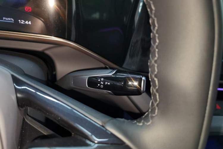 Used Hongqi EH7 2024 640 Pro+ All-Wheel Drive Gear Lever