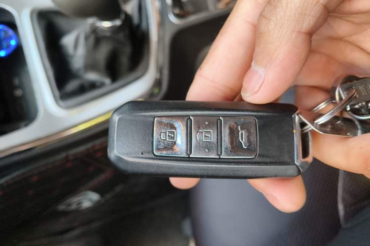 Used Baojun 560 2015 1.8L manual luxury version
