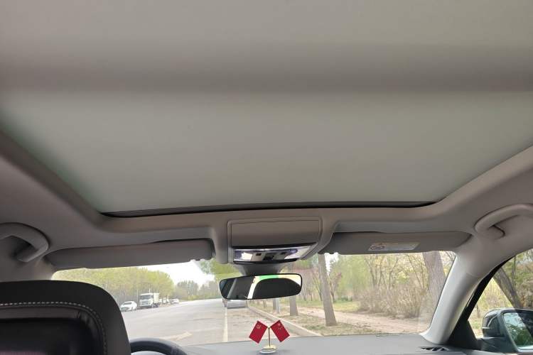 Used Volkswagen Passat 2023 Revised 380TSI Luxury Edition Headliner