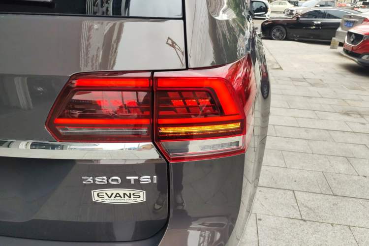 Used Volkswagen Teramont 2019 380TSI Four-Wheel Drive Luxury Version China VI Standard Right Rear Taillight