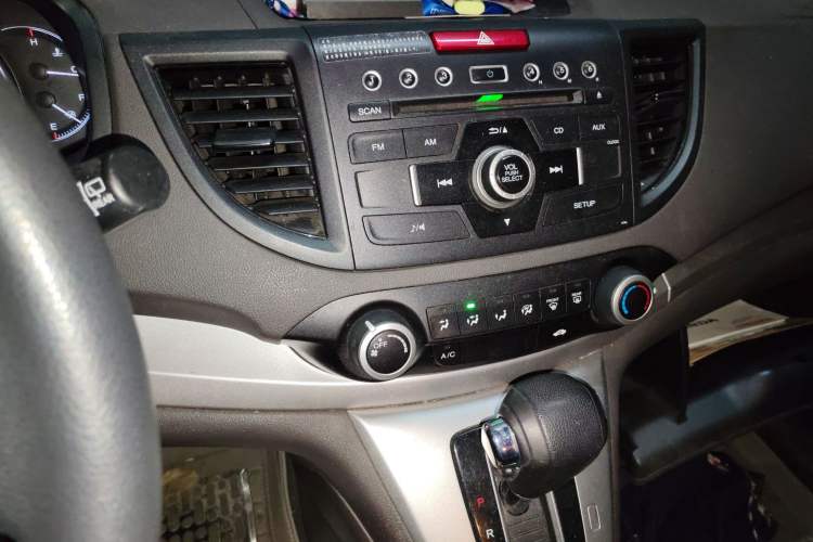 Used Honda CR-V 2012 2.0L two-wheel drive urban version
