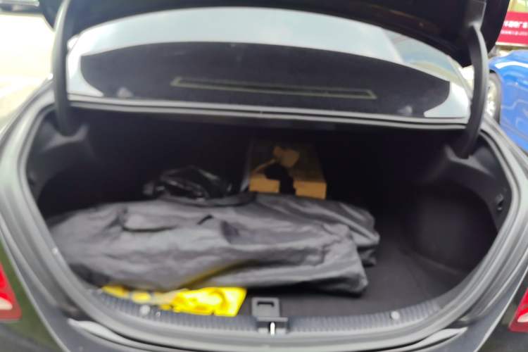 Used Mercedes-Benz C-Class 2018 C 180 L Fashion Model