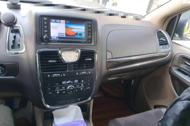 Used Chrysler Grand Voyager 2013 3.6L Luxury Edition