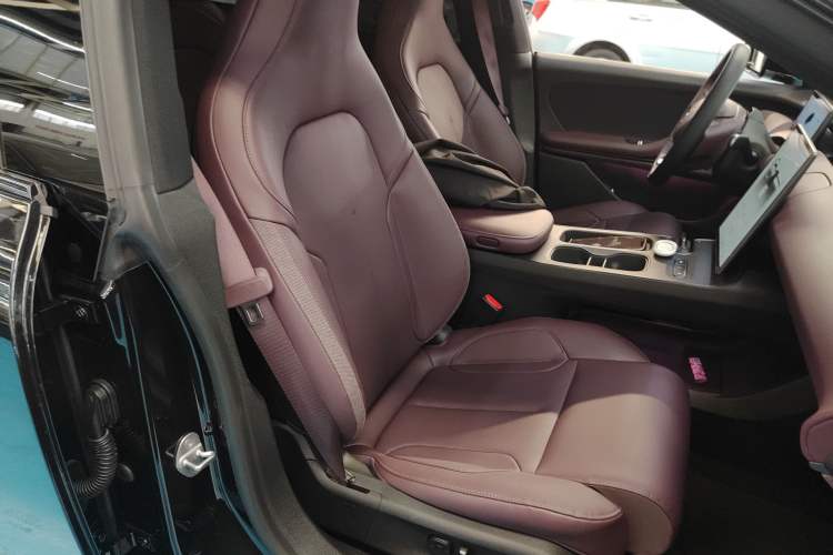 Used Nio ET5T 2024 75kWh Touring Right Front Seat