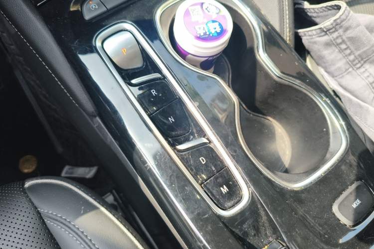 Used Buick Envision 2023 Encore Plus 652T Five-Seat All-Wheel-Drive Luxury Model
