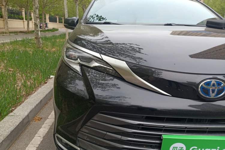 Used Toyota SIENNA 2021 2.5L Hybrid Ultimate Edition