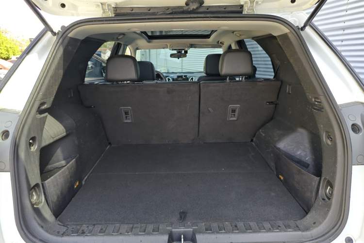 Used Chevrolet Equinox 2018 535T Automatic YuJie Edition Trunk