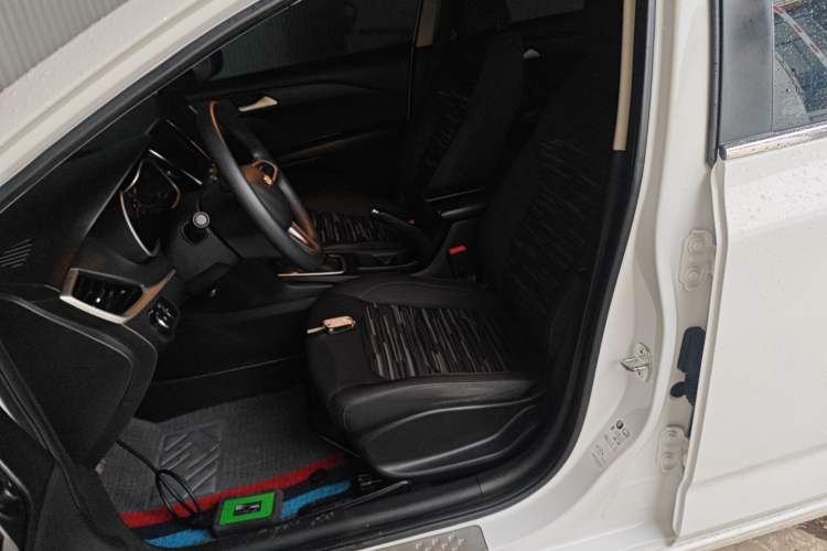 Used Chevrolet Monza 2019 320T Manual Xinxin Edition China VI Left Front Seat