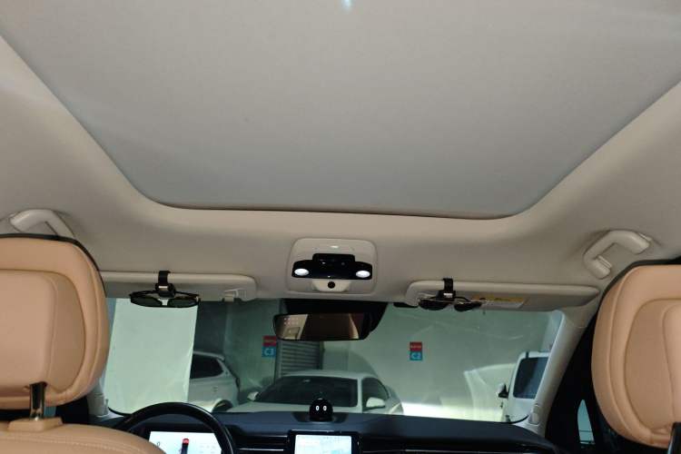 Used Nio ES8 2018 355 km Base Version 6-Seater Edition Headliner