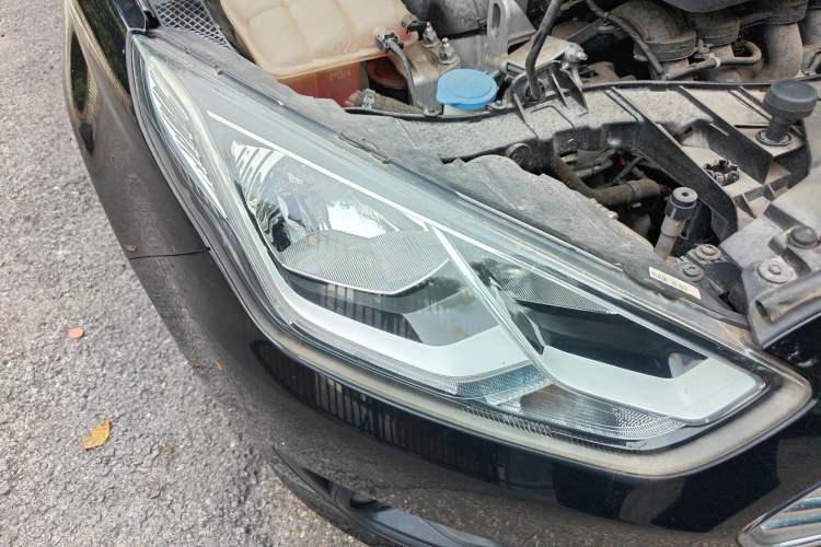 Used Ford Escort 2015 1.5L Manual Comfort Model
