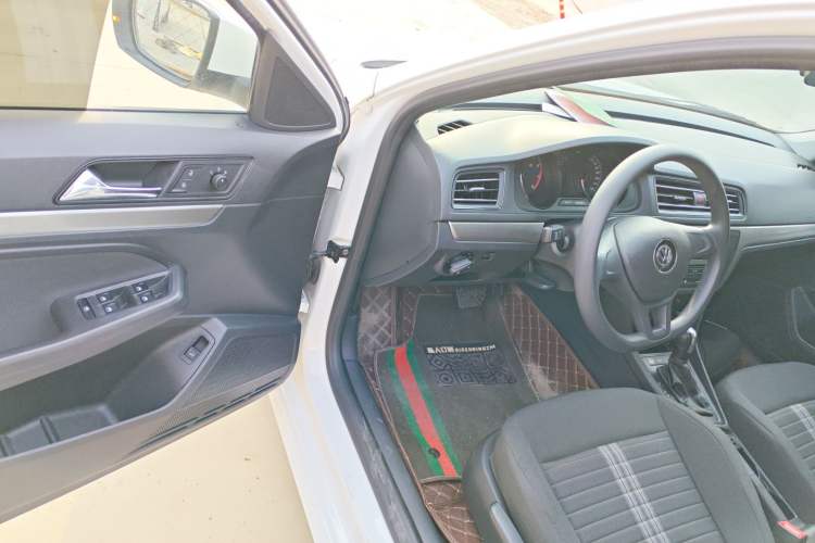 Used Volkswagen Lavida 2019 Lavida Start 1.5L Automatic Trendy Version China VI Standard Driver Seat