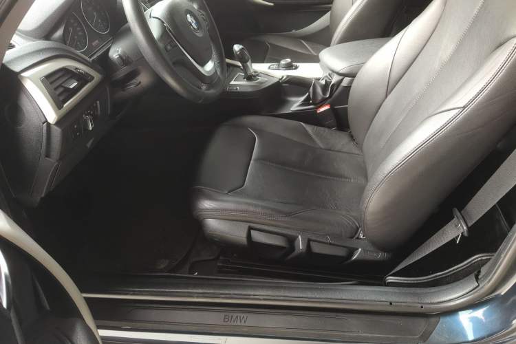 Used BMW 2 Series 2015 218i
