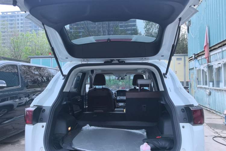 Used HYOSOW S5 2017 1.3T Manual Luxury Model Trunk