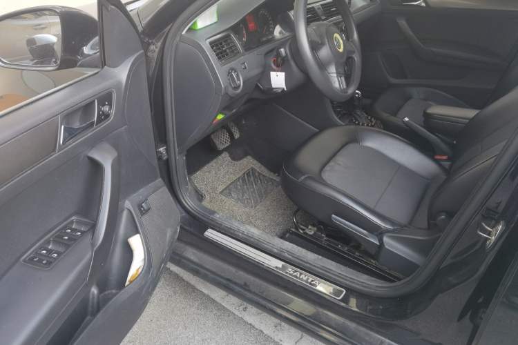 Used Volkswagen Santana 2013 1.6L Automatic Comfort Edition