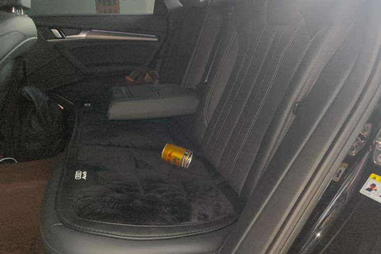 Used Audi Q5L 2025 Facelift 45th Anniversary Collector's Edition 40 TFSI Luxury Dynamic Version Left Rear Seat