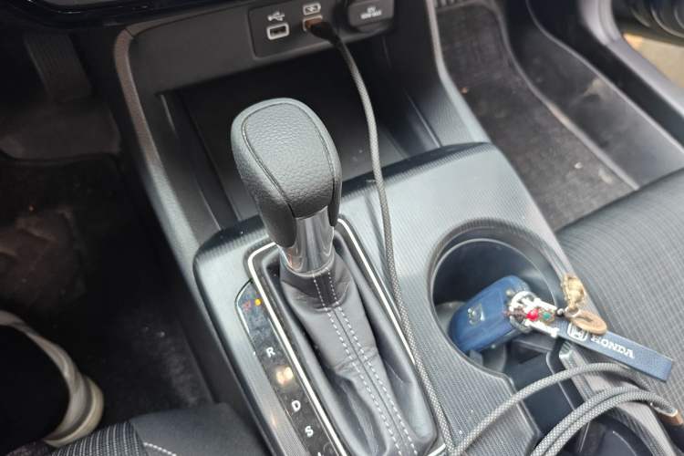 Used Honda Civic 2023 240TURBO CVT Dynamic Edition Gear Lever