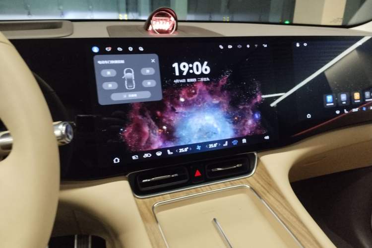 Used Hima AITO M8 2025 Extended-Range Ultra Version 53.4 kWh 6-Seater Edition Audio And AC Panel