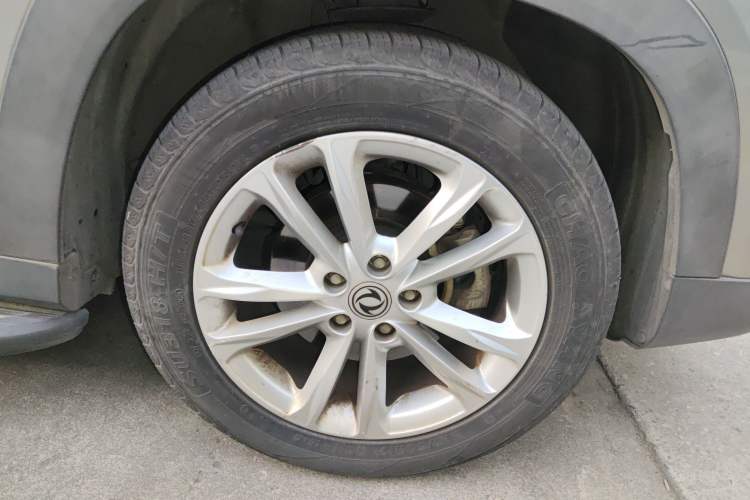 Used Dongfeng Fengon S560 2018 1.8L CVT Elite Model 7 Seats