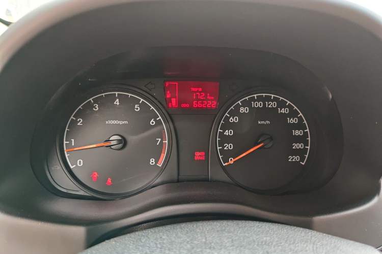Used Hyundai Verna (older generation) 2014 1.4L Manual Smart GLS Trim Instrument Cluster
