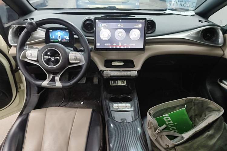 Used BYD Dolphin 2023 420 km Fashion Edition

