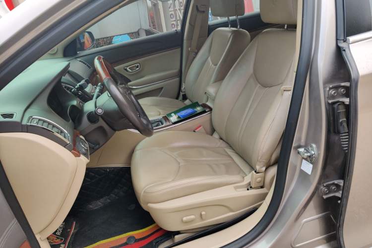 Used Roewe 950 2012 2.4L Luxury Edition
