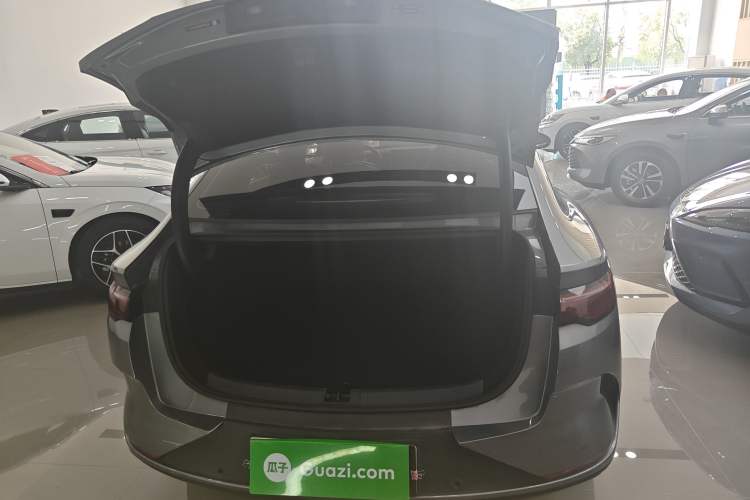 Used BYD Qin L 2025 EV 545KM Beyond Version
