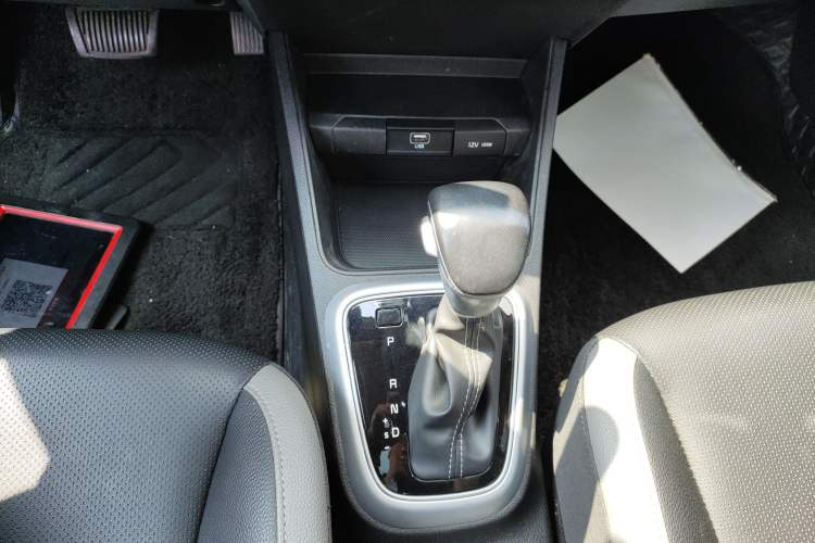 Used Kia kx1 Stonic 2021 1.4L CVT Fun & Sunroof Model
