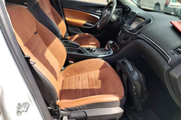 Used Buick Regal 2015 1.6T Elite Tech Model Right Front Seat