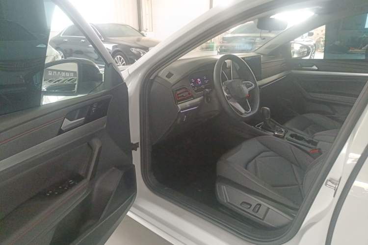 Used Volkswagen Lavida 2024 300TSI DSG Starry Sky Leading Edition
