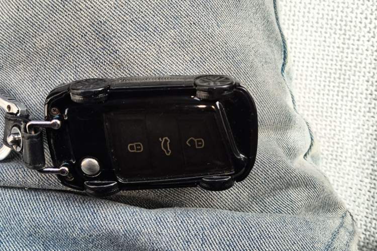 Used Volkswagen T-ROC 2022 280TSI DSG Two-Wheel Drive Elite PLUS Vehicle Key