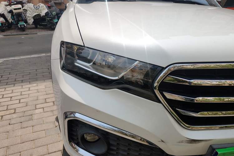 Used Haval H6 Coupe 2018 Blue Label 1.5T Automatic Two-Wheel Drive Luxury Model Right Front Headlight