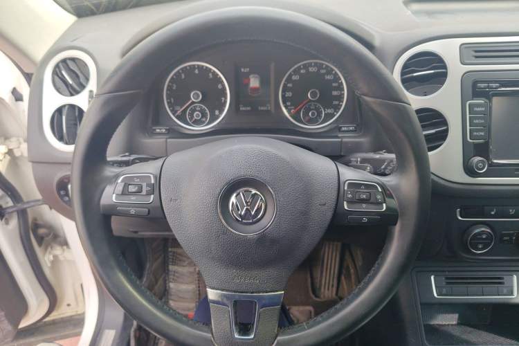 Used Volkswagen Tiguan 2016 300TSI Automatic Two-Wheel Drive Luxury Edition Steering Wheel